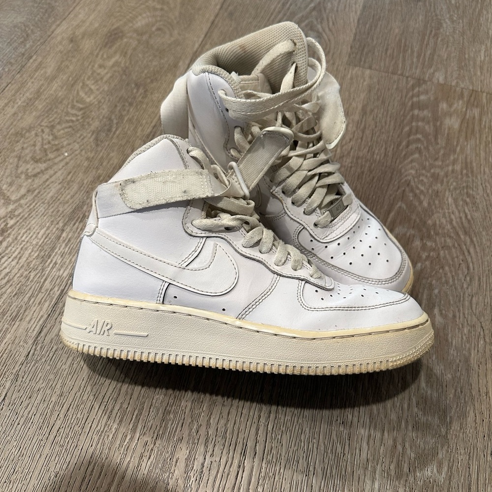 Nike AF1 high top White Sneakers